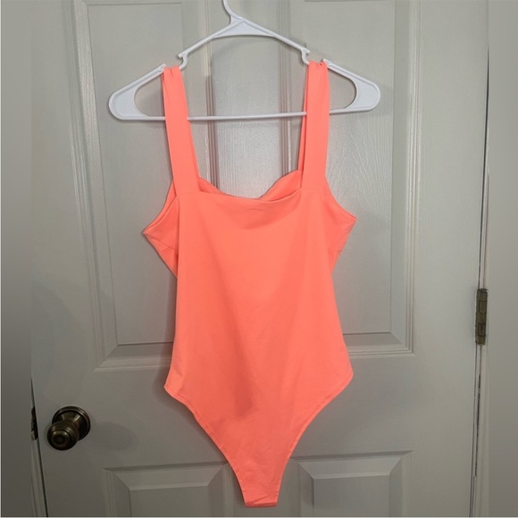 Reoria Bodysuit - Picture 2 of 4